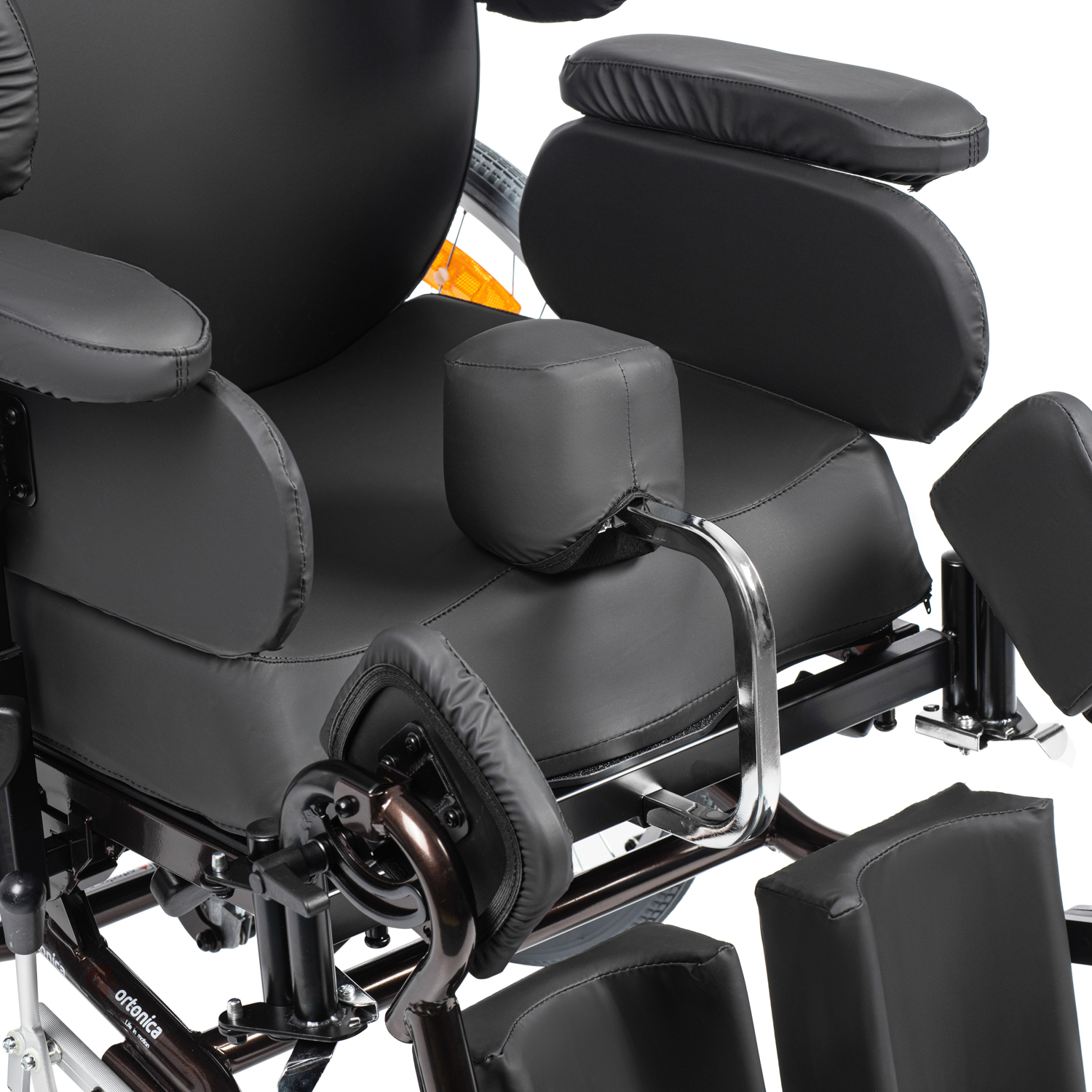 Кресло-коляска инвалидная ORTONICA Comfort 600 до 130кг (цельно-литые шины, ширина сиденья 45,5см) - 9